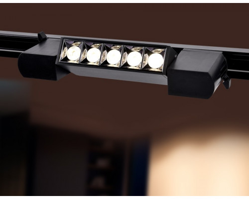 Однофазный LED светильник для трека Ambrella light Track System GL6688 BK